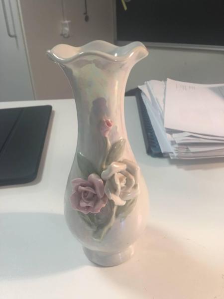 Vase like new