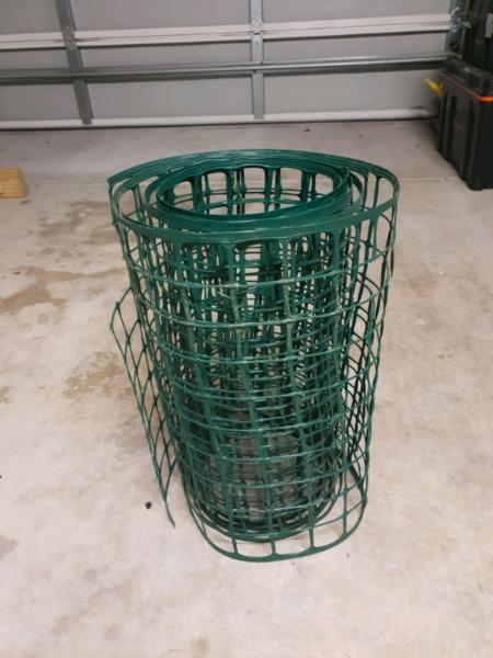 Garden fencing plastic moulded style