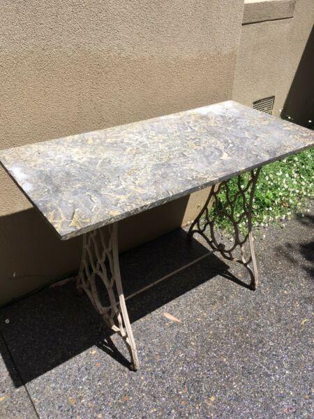 Singer Sewing Machine OUTDOOR TABLE