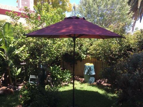 Sun umbrella with stand