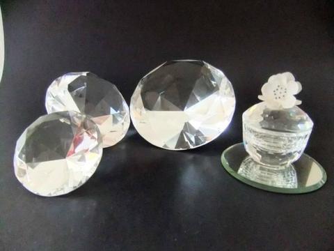 5 piece glass faceted decorative set