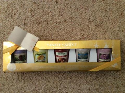 BRAND NEW YANKEE VOTIVE CANDLE GIFT PACK