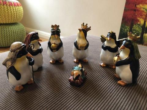 Penguins Christmas Nativity set