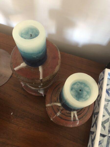 Timber candleholder and blue toned candle sticks