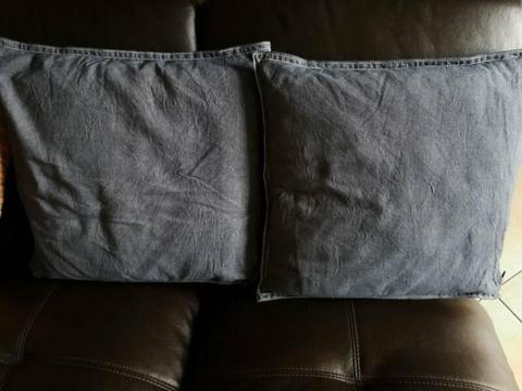 8 clean and good condition cushions