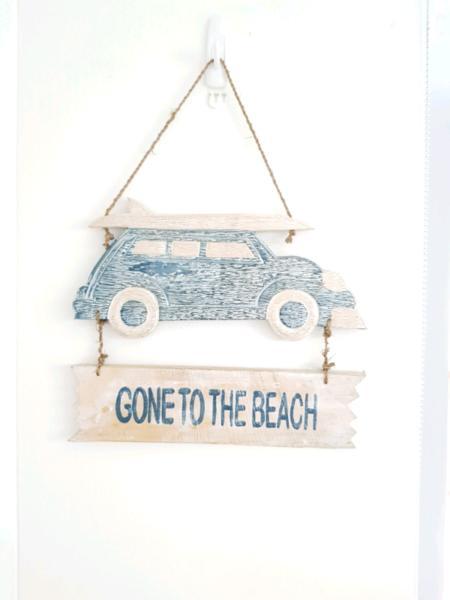 Wall Art 'gone to the beach'