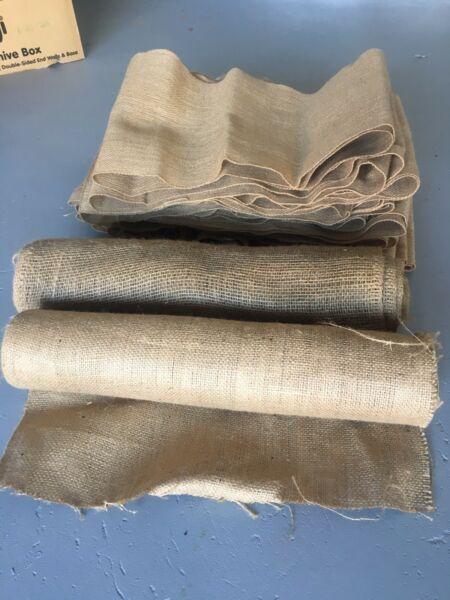 Hessian table runners and rolls