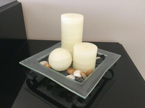 Decorator glass plate with candles