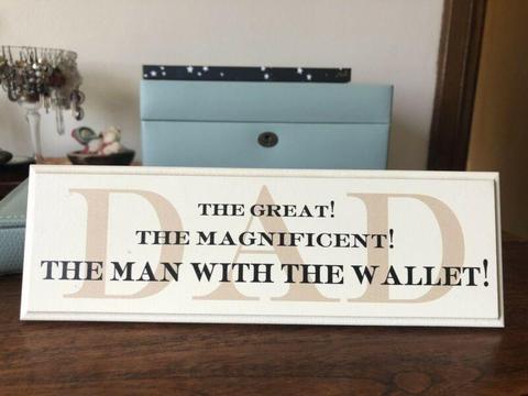 Novelty wood sign 'Dad the Great'