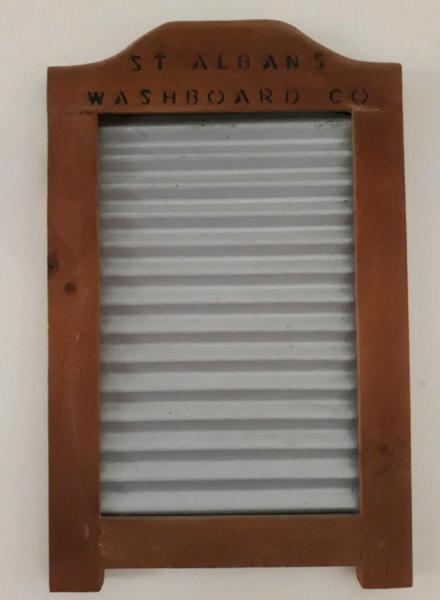 Wooden Washboard Magnetic Wall Hanging