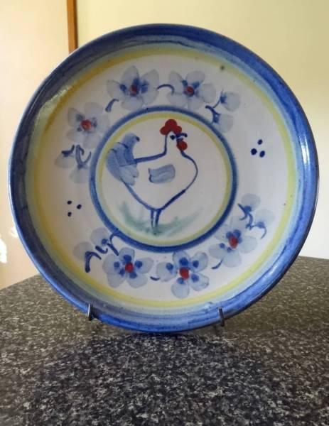 DECORATIVE POTTERY PLATE WITH STAND