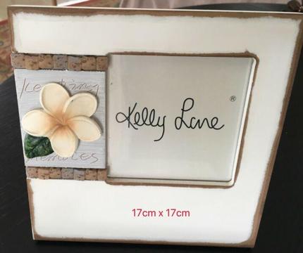 Kelly Lane Two Picture Frames and Key Holder - great condition