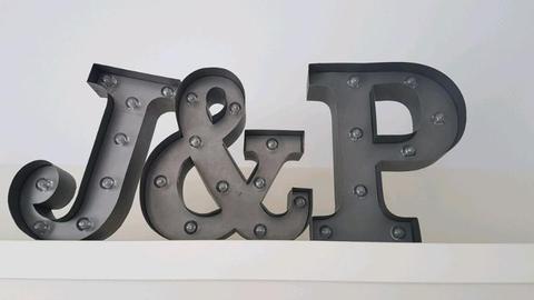 Light letters j & p