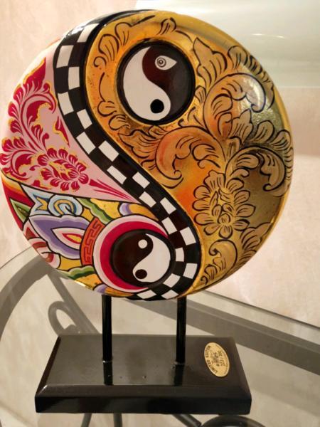 Collectable Yin-Yang home decor stand by Toms Drag limited editio