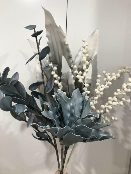 Decorative Artificial Flowers