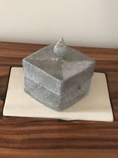 Metal mesh trinket box