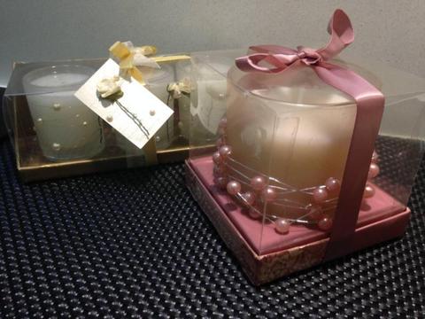 2 GIFT PACK CANDLES IN A GIFT BOX WITH BOW