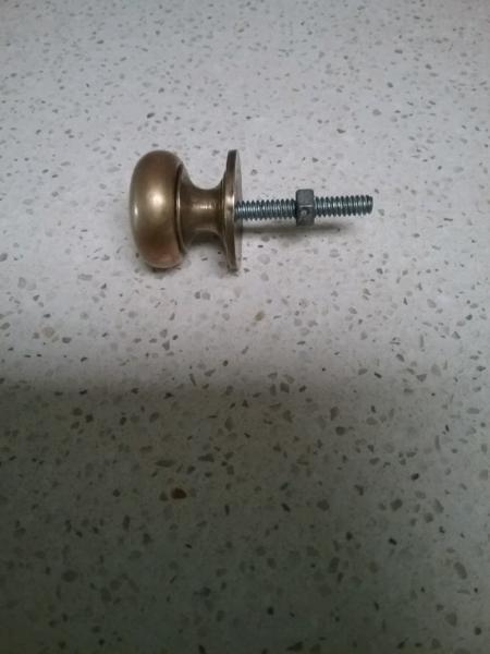 SOLID BRASS KNOBS
