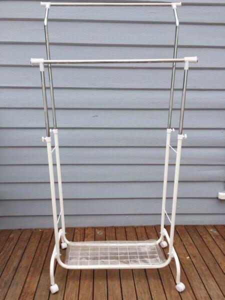 Clothing Rack, White, Never Used, 1.7meters tall