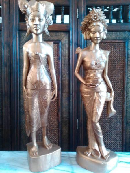 statues golden 2 two matching pair