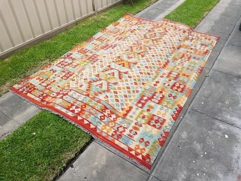 Hand made wool rug from Afghanistan 3m x 2m