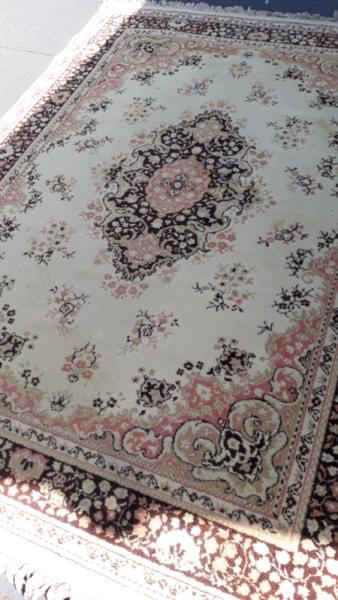 Floor rug- medium size