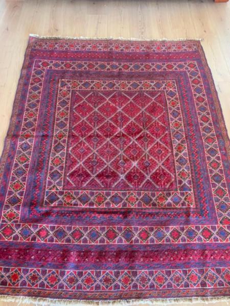 Stunning authentic Turkish rug