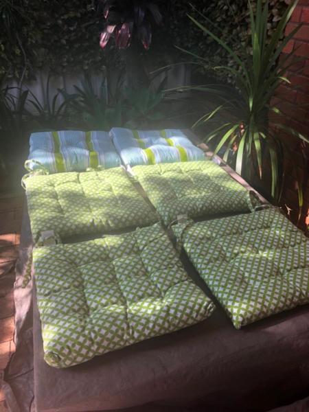 6x indoor/outdoor chair cushions