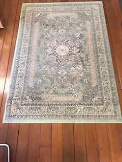 2 Beautiful Persian Rugs in good condition - 160 x 230cm