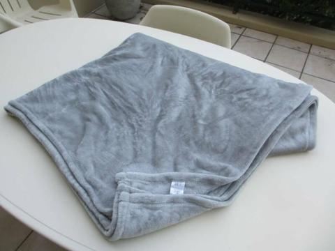 Grey/silver super soft blanket for single bed