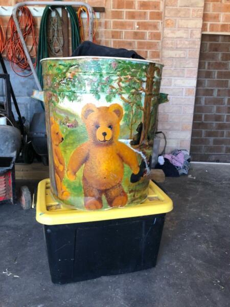 Teddy bear bin