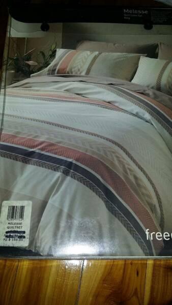 Freedom Quilt cover set King Brand NEw