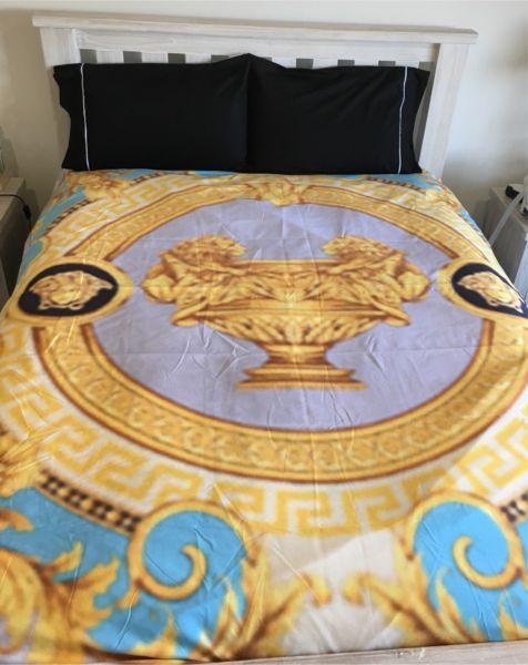 Wanted: VERSACE imitation Quilt cover NEW