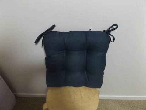 3 Chair cushions