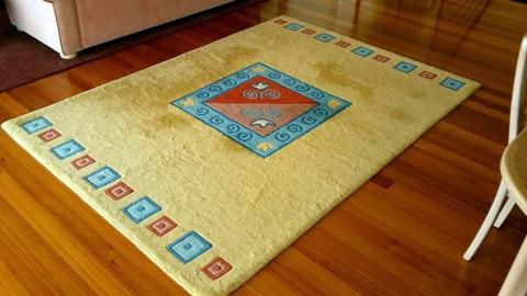 Floor Rug, Hand Made 2.35m x 1.65m, 100% Wool