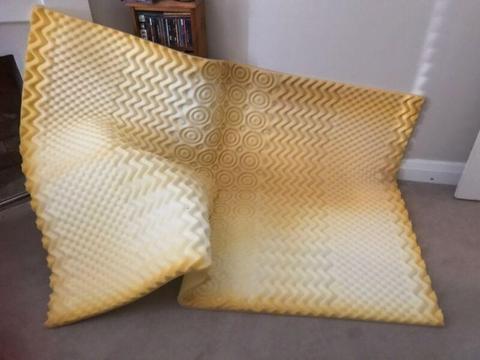 Double Bed 'eggshell' foam mattress topper