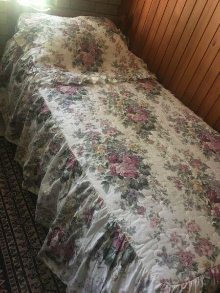 2x Vintage Floral Bedspreads w/ Ruffle Skirt