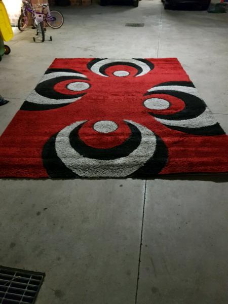 Rugs in excellent condition