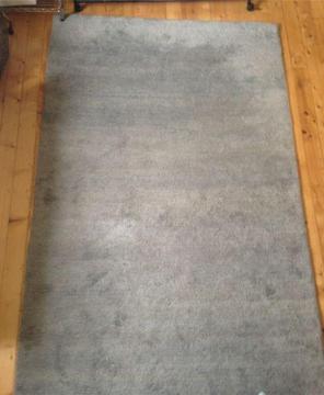 NEEDS TO BE SOLD THIS WEEK! 100% Wool Rug