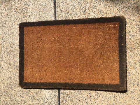 Natural/ black coloured large brush coil entry mat