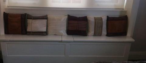 Decorative cushions