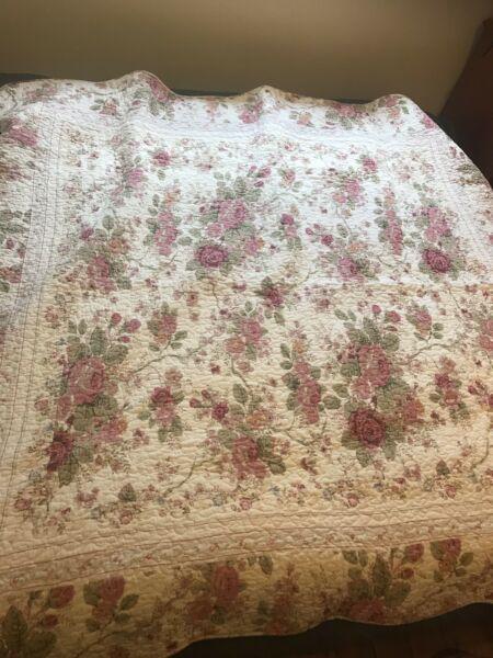Shabby chic bed throw