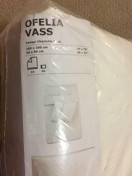 Ikea Ofelia Vass queen sheet set (brand new)