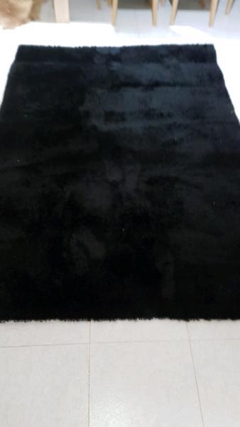 black rug 