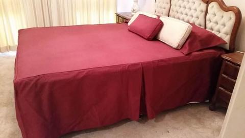 VERY ELEGANT QUEEN SIZE FITTED BEDSPREAD