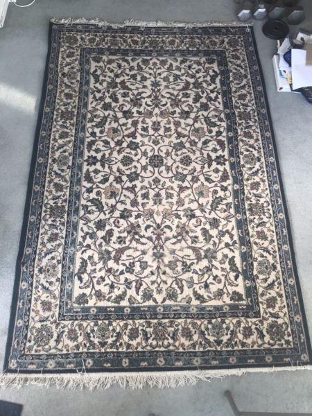 Persian/oriental style area / room rug - 230x150cm
