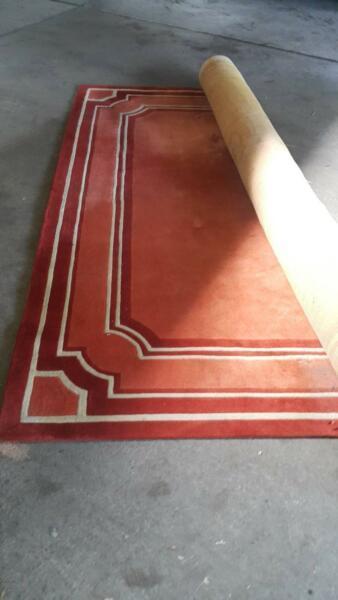 very big rug/ carpet