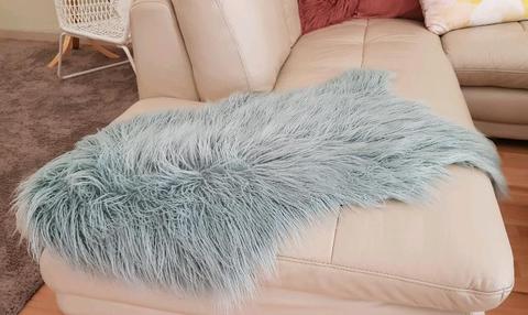 Ombre Rug/Lounge or bed throw