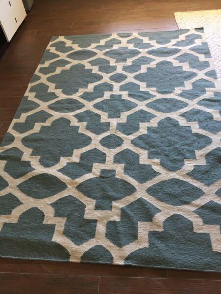 Moroccan Rug 155cm x 225cm (rrp $289)