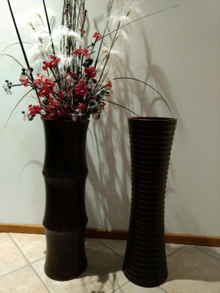 Two ceramic vases plus full set glass bead flowers